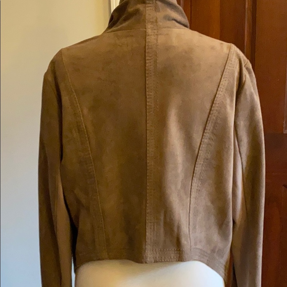 Jacket - Picture 2 of 4